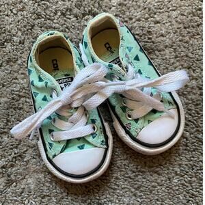 Girls Teal With Green Triangle Size 3 Converse